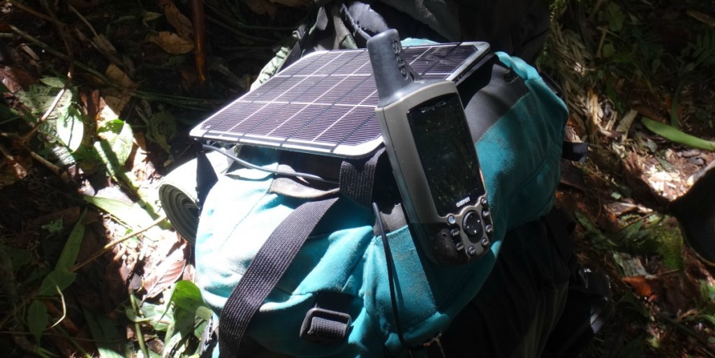 solar charger for garmin gps