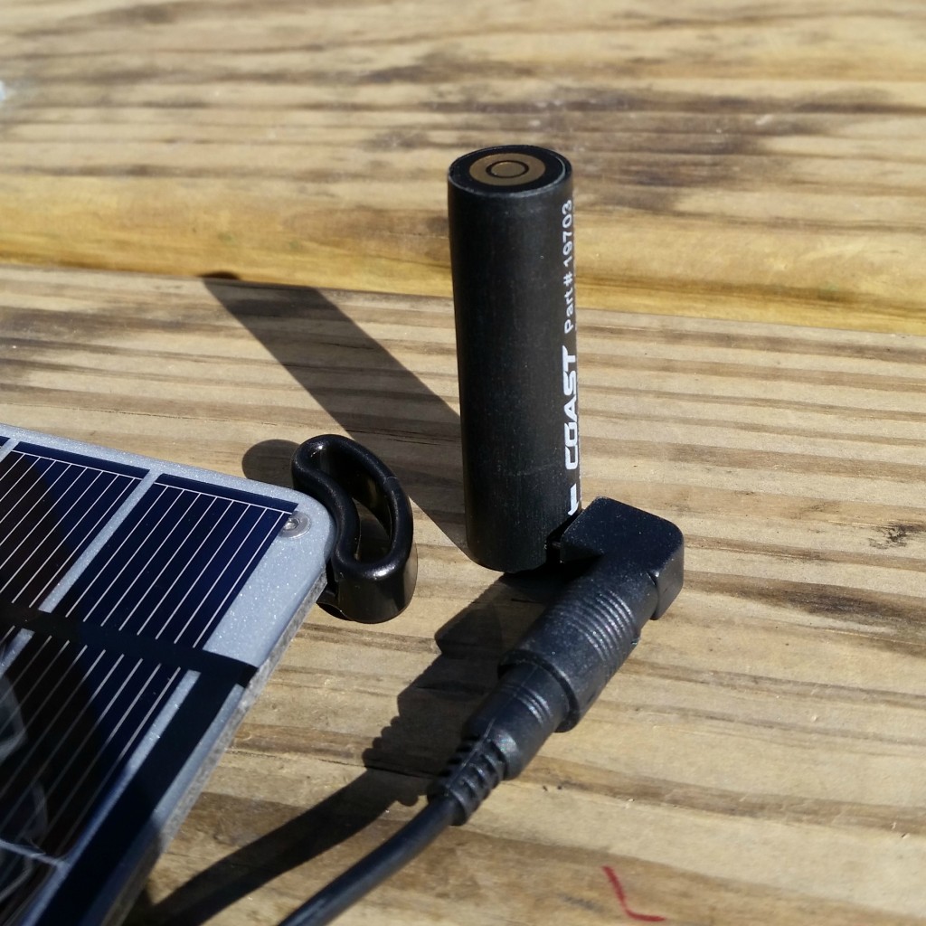 solar charge flashlight battery