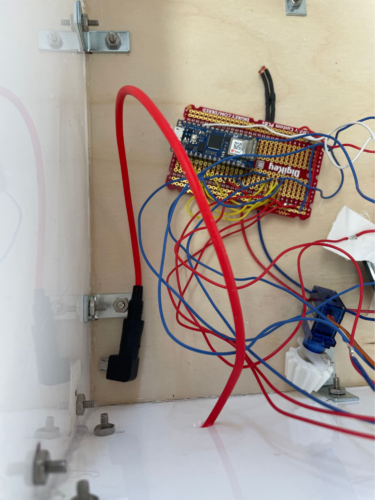 Instrument circuit with an Arduino Nano 33 Iot at the center