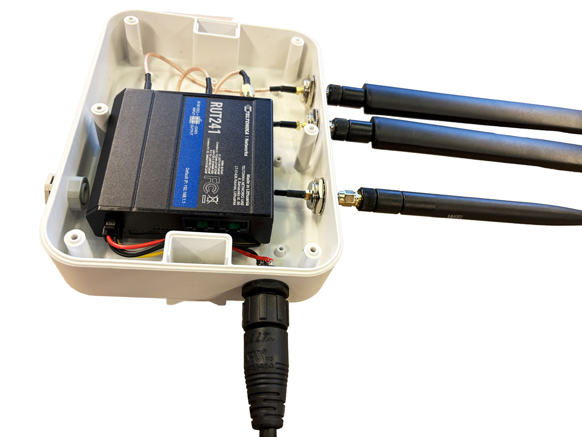 Case modified for Teltonika RUT241