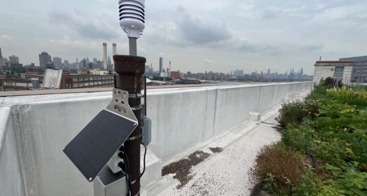 solar powered sensecap weather station